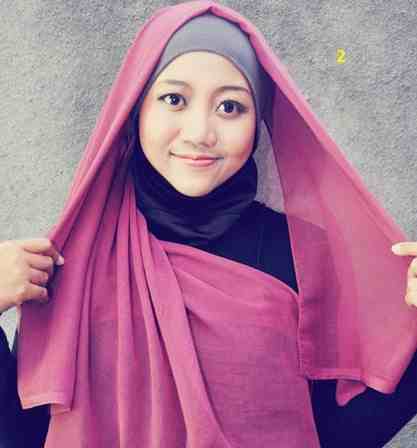 cara memakai jilbab segi empat