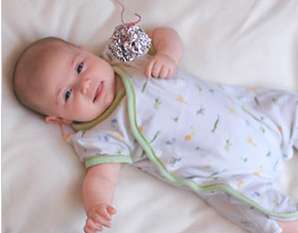 perkembangan bayi 2 bulan perkembangan bayi 2 bulan